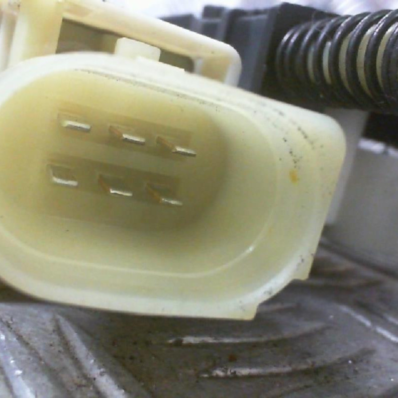 Leve vitre electrique avant gauche FORD MONDEO 3 Photo n°2