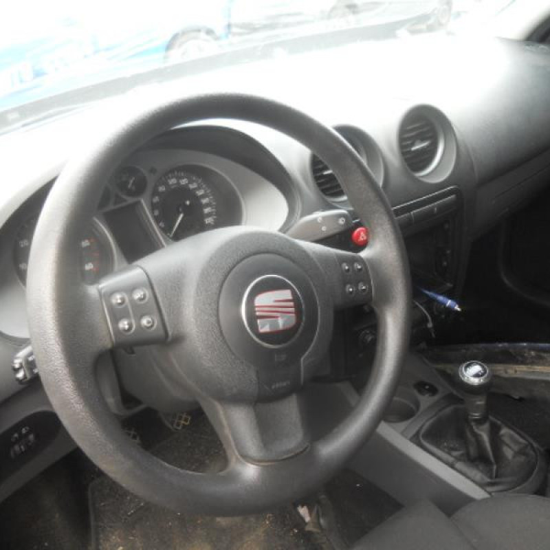 Trappe d'essence SEAT IBIZA 3 Photo n°9