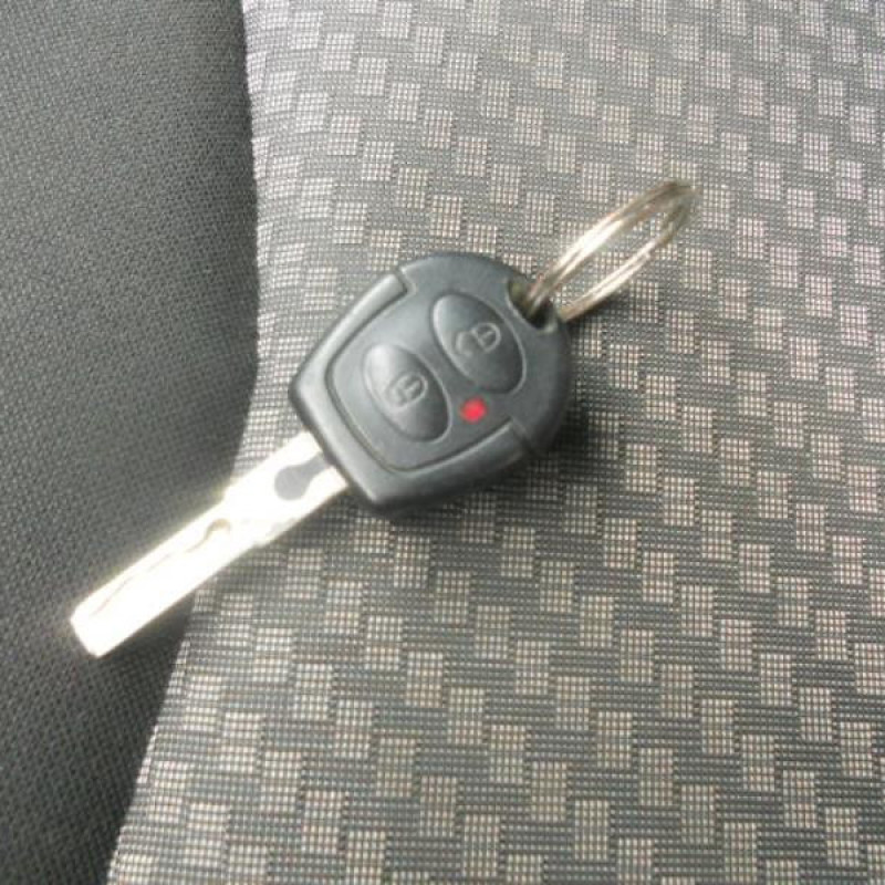 Trappe d'essence SEAT IBIZA 3 Photo n°11