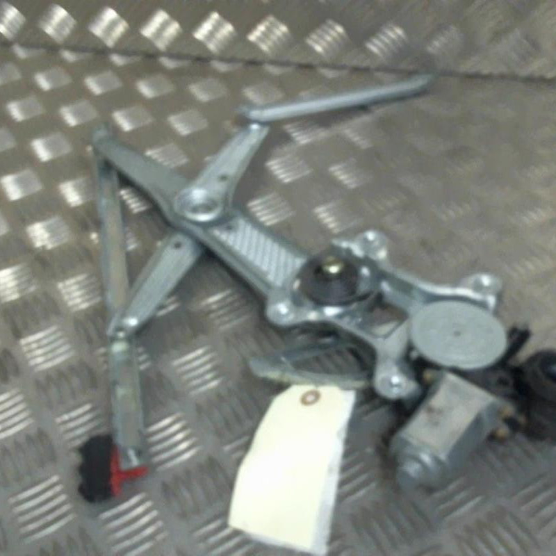 Leve vitre electrique avant droit TOYOTA YARIS 1 Photo n°1