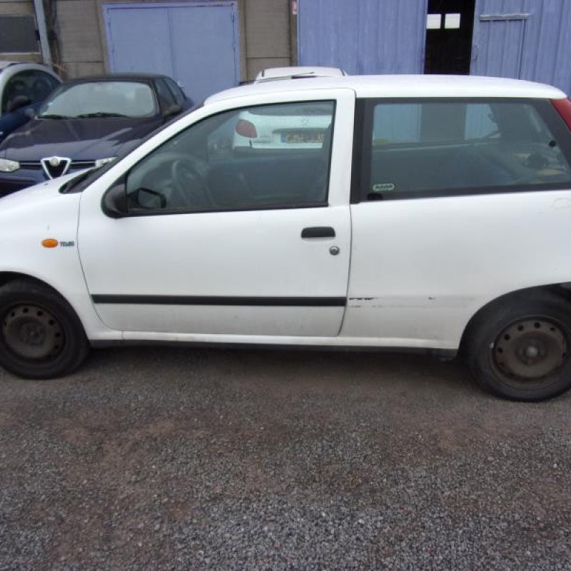 Leve vitre mecanique avant droit FIAT PUNTO 1 Photo n°6