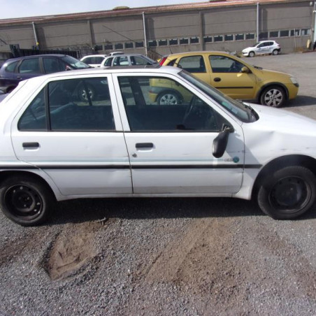 Bras essuie glace arriere PEUGEOT 106