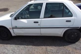 Bras essuie glace arriere PEUGEOT 106