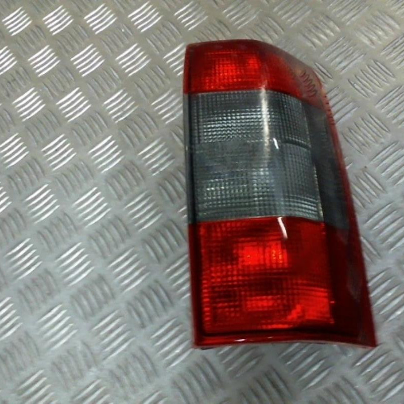Feu arriere principal droit (feux) OPEL OMEGA B Photo n°1