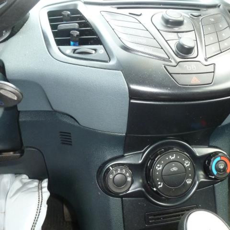 Commande chauffage FORD FIESTA 6 Photo n°8