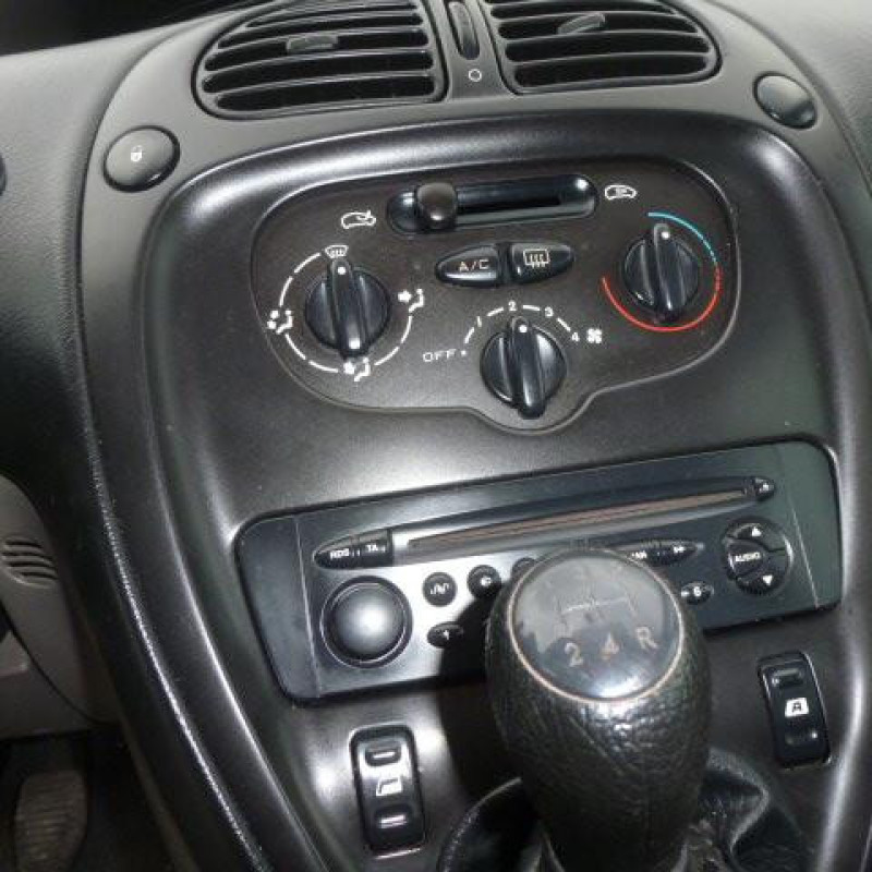 Traverse superieure CITROEN XSARA PICASSO Photo n°8