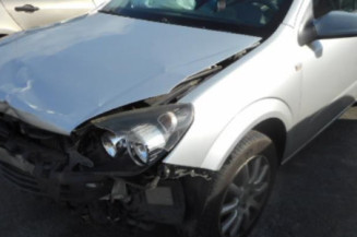 Bouton de warning OPEL ASTRA H