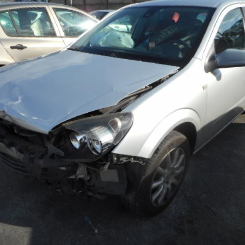 Bouton de warning OPEL ASTRA H Photo n°4