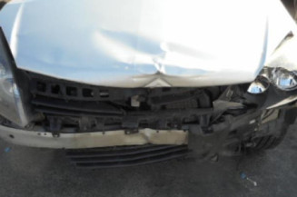 Bouton de warning OPEL ASTRA H