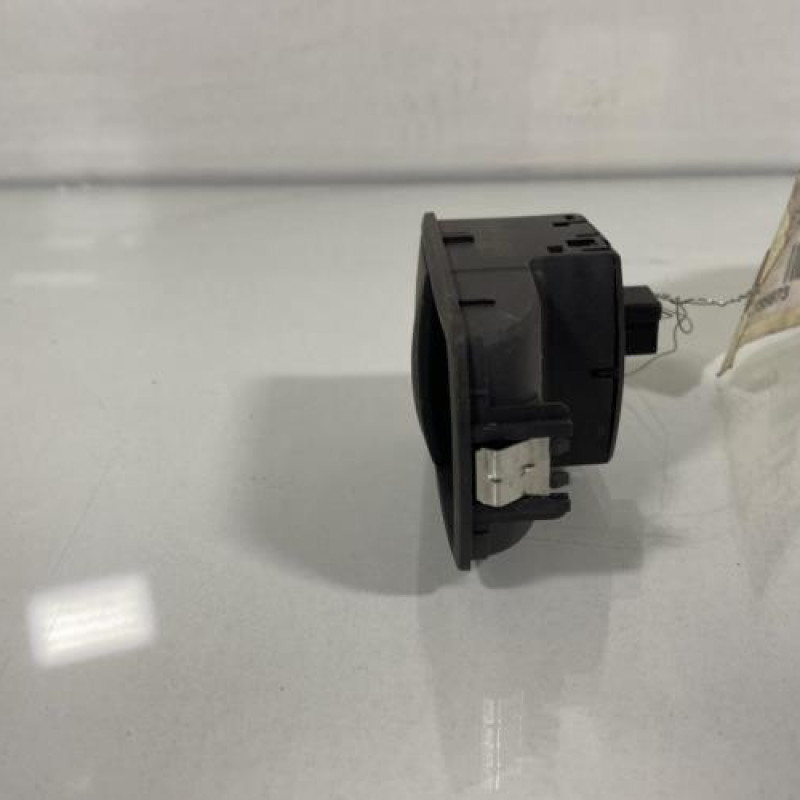 Interrupteur de leve vitre avant droit OPEL CORSA D Photo n°2