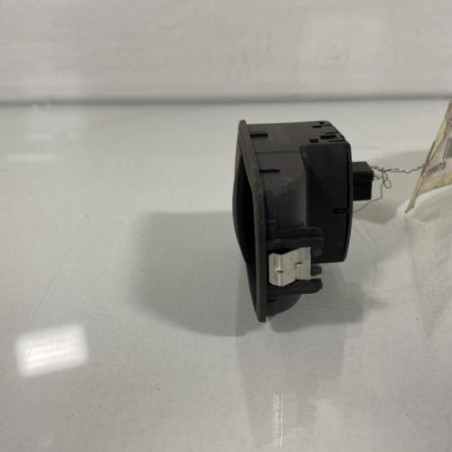 Interrupteur de leve vitre avant droit OPEL CORSA D