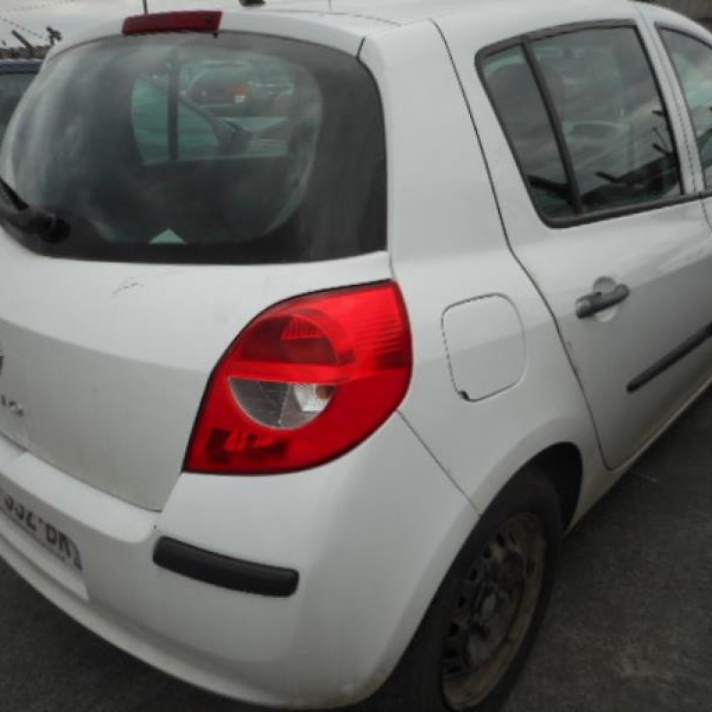 Debitmetre RENAULT CLIO 3 Photo n°7
