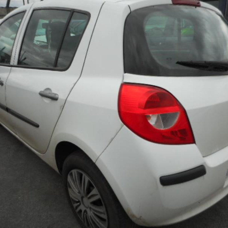 Debitmetre RENAULT CLIO 3 Photo n°8