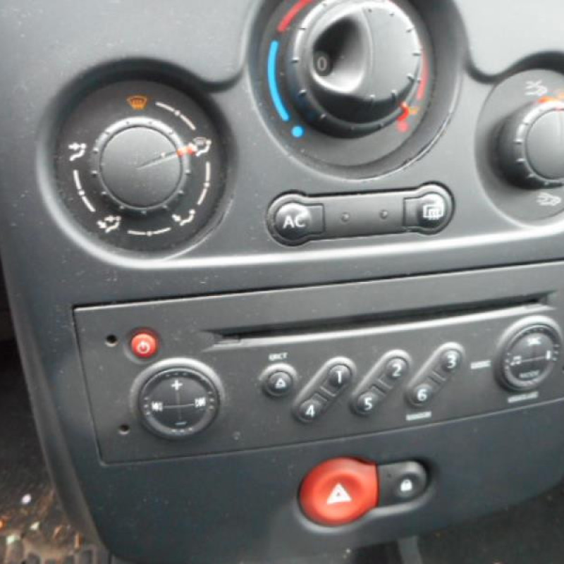 Debitmetre RENAULT CLIO 3 Photo n°10