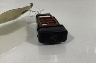 Bouton de warning MAZDA 626 4 Photo n°1
