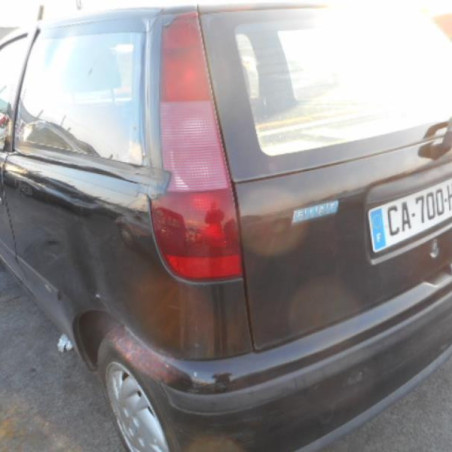 Custode arriere droit FIAT PUNTO 1