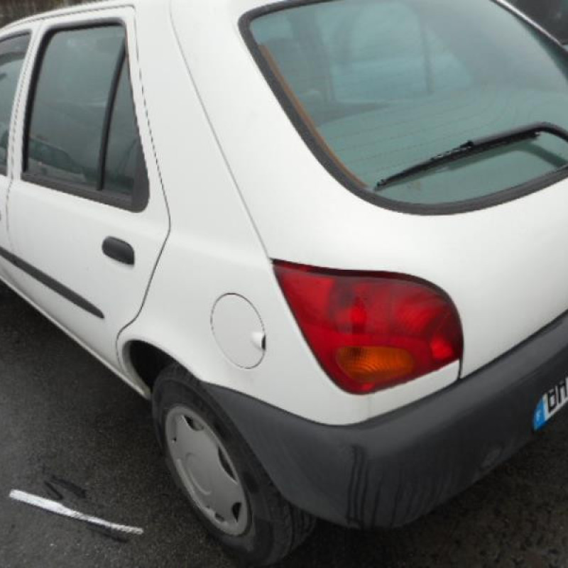Trappe d'essence FORD FIESTA 4 Photo n°7