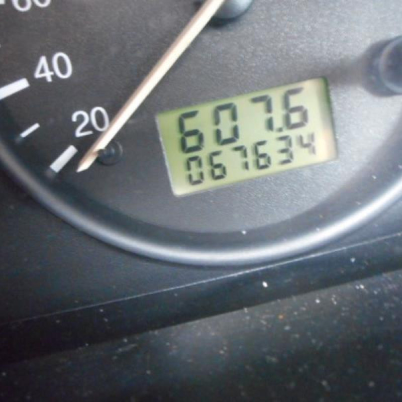 Trappe d'essence FORD FIESTA 4 Photo n°10