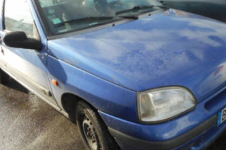 Feu arriere stop central RENAULT CLIO 1