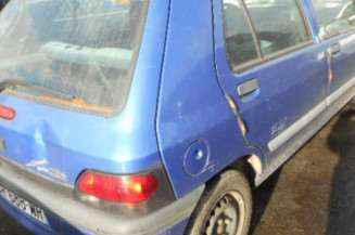 Feu arriere stop central RENAULT CLIO 1