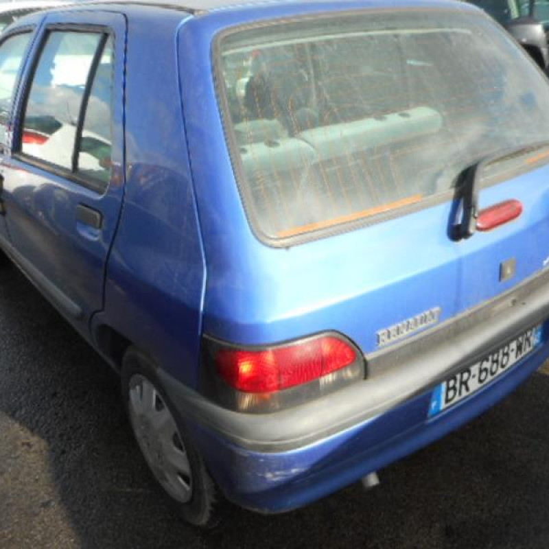 Feu arriere stop central RENAULT CLIO 1 Photo n°6