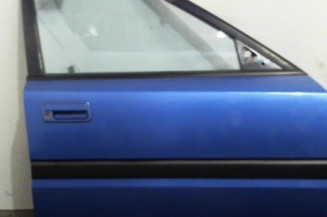 Porte avant droit MAZDA 323 4 Photo n°1