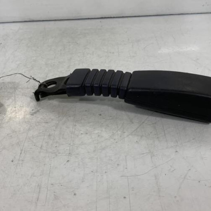 Attache ceinture avant droit MAZDA 323 4 Photo n°3