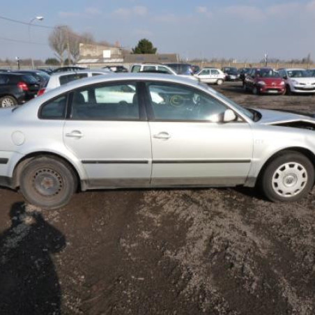 Bras essuie glace avant droit VOLKSWAGEN PASSAT 4