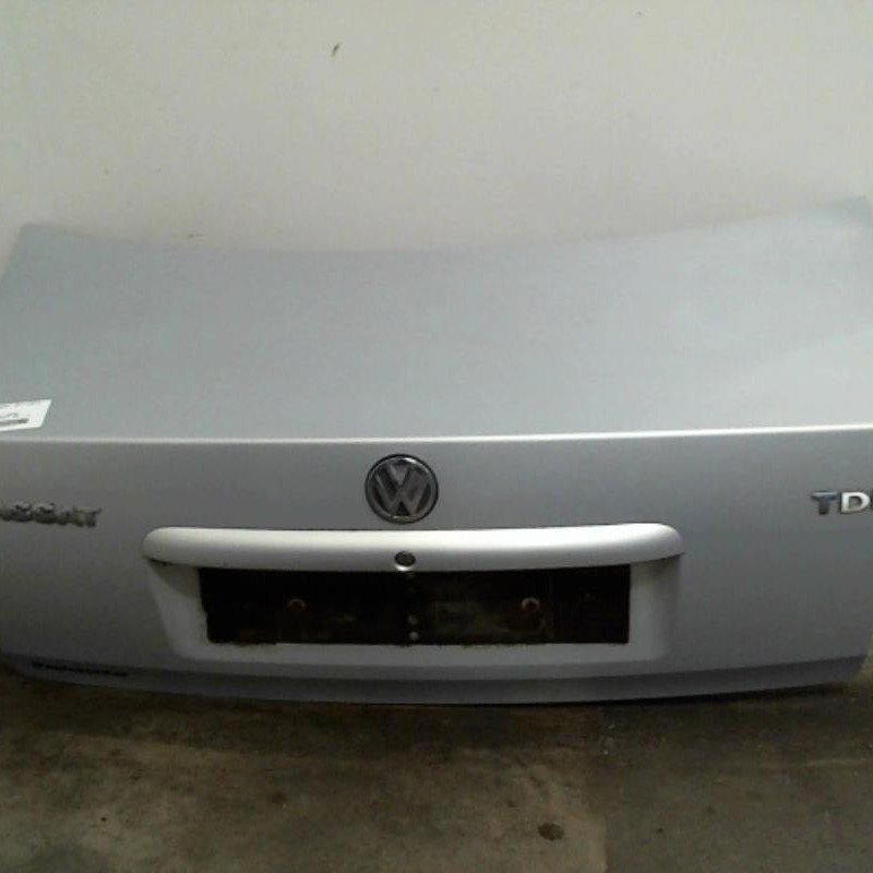 Malle/Hayon arriere VOLKSWAGEN PASSAT 4 Photo n°1