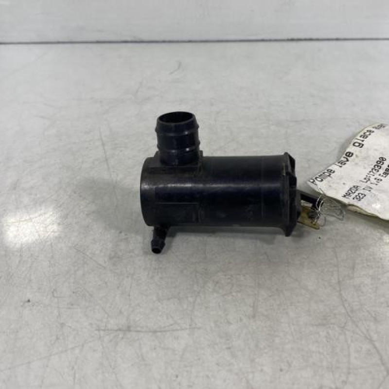Pompe lave glace avant MAZDA 323 4 Photo n°2