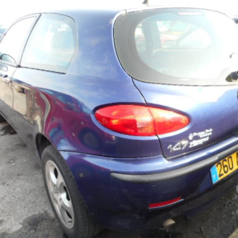 Bouton de warning ALFA ROMEO 147 Photo n°7