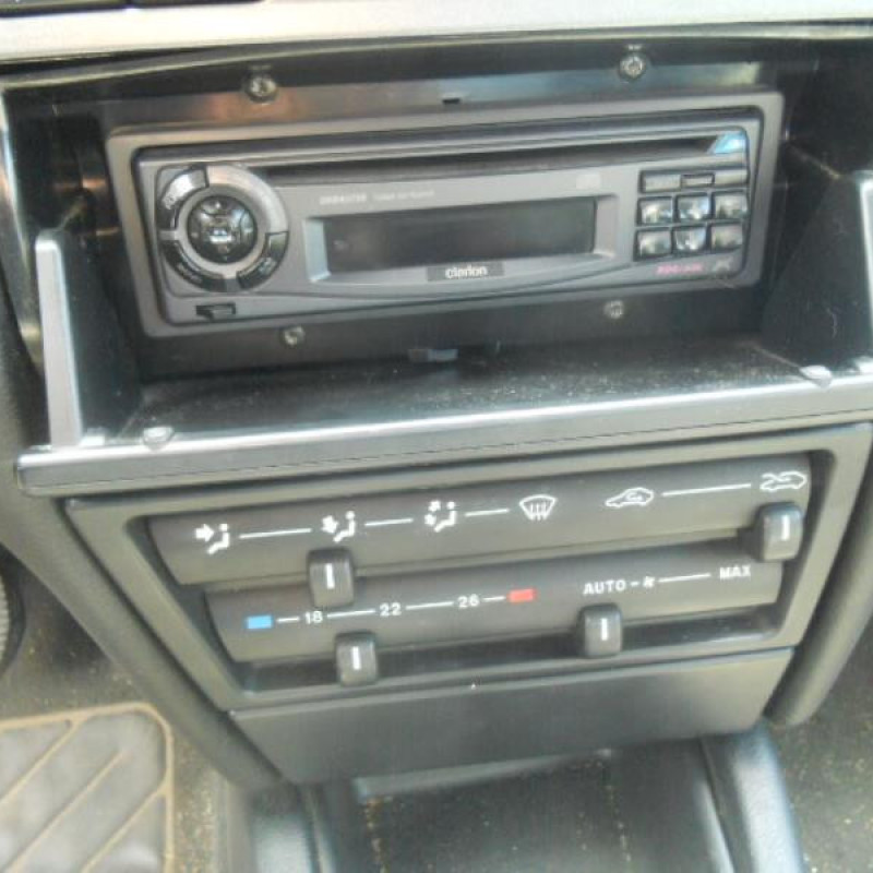 Serrure avant gauche CITROEN XANTIA Photo n°8