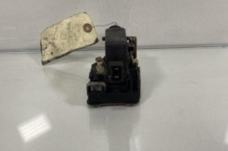 Serrure avant droit RENAULT CLIO 1