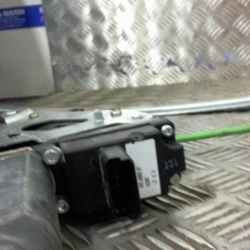 Leve vitre electrique arriere droit CITROEN C8 Photo n°2