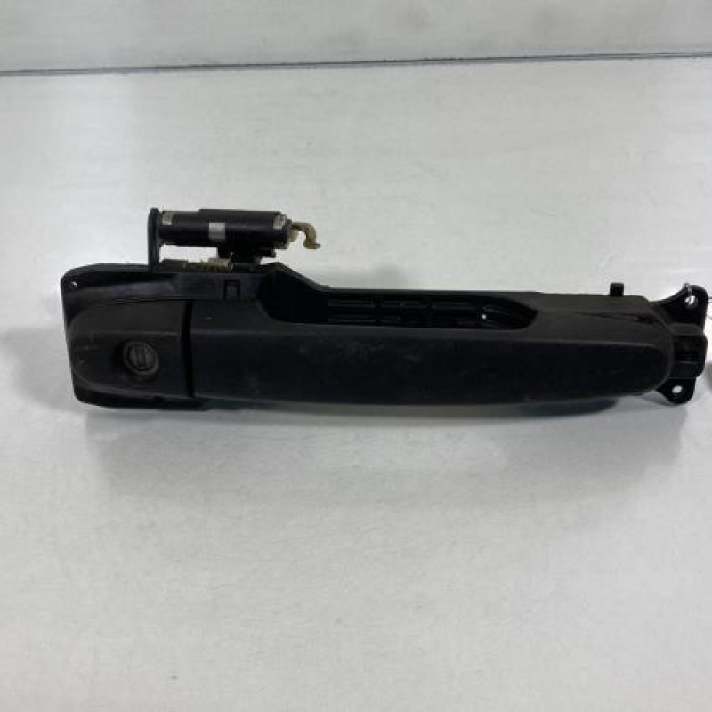 Poignee porte avant droit TOYOTA YARIS 2 Photo n°1