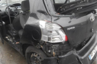 Interrupteur de leve vitre avant droit TOYOTA YARIS 2