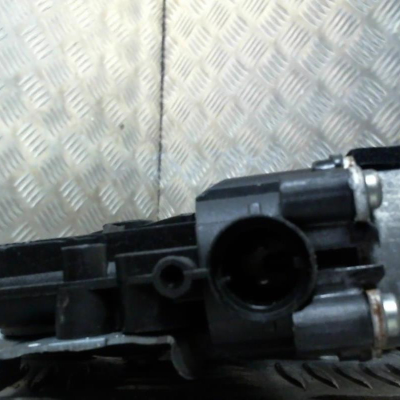 Leve vitre electrique arriere droit NISSAN NOTE 1 Photo n°2