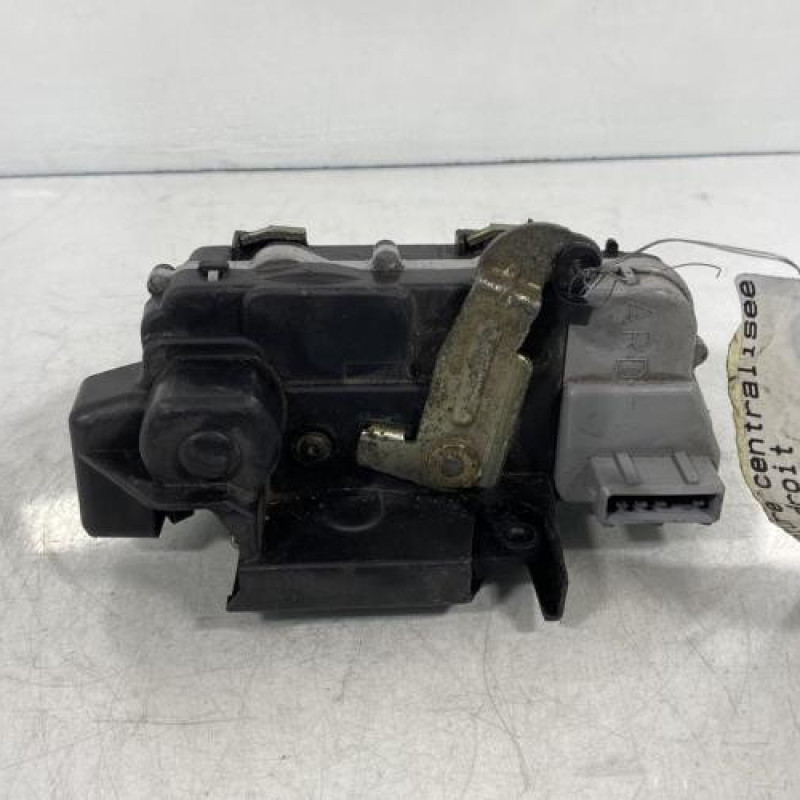 Serrure arriere droit PEUGEOT 406 Photo n°1