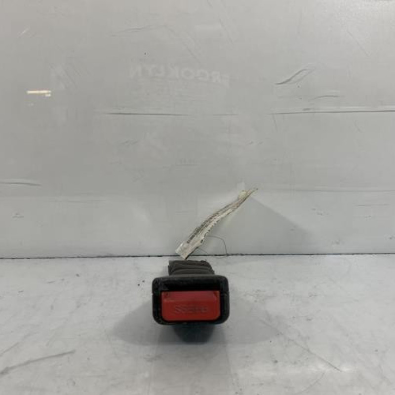 Attache ceinture avant droit HYUNDAI GETZ Photo n°3