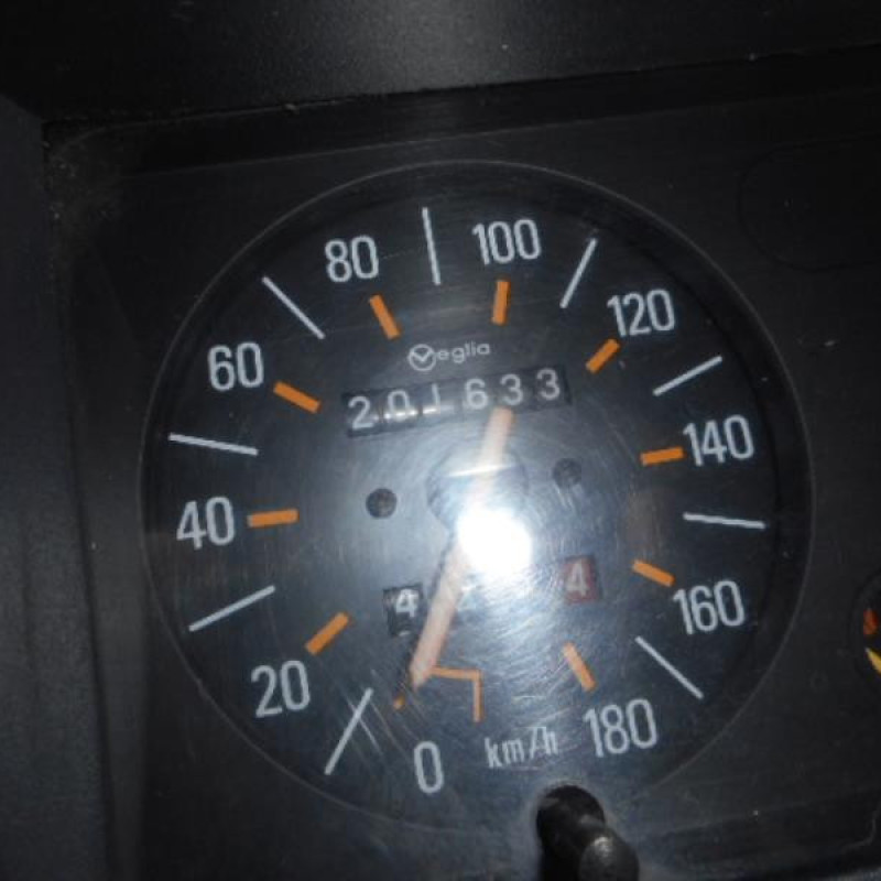 Poignee porte avant droit RENAULT SUPER 5 Photo n°9