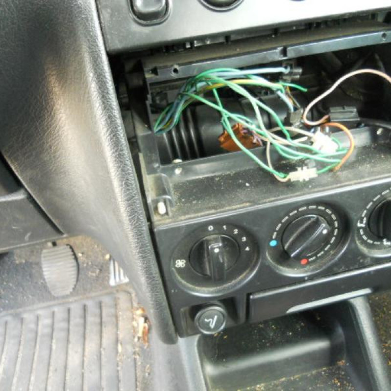 Vitre arriere gauche CITROEN BERLINGO 1 Photo n°14