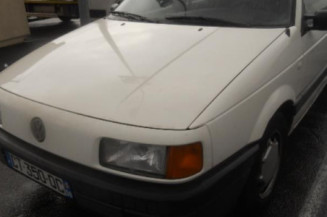 Pompe lave glace avant VOLKSWAGEN PASSAT 3