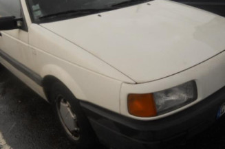 Pompe lave glace avant VOLKSWAGEN PASSAT 3