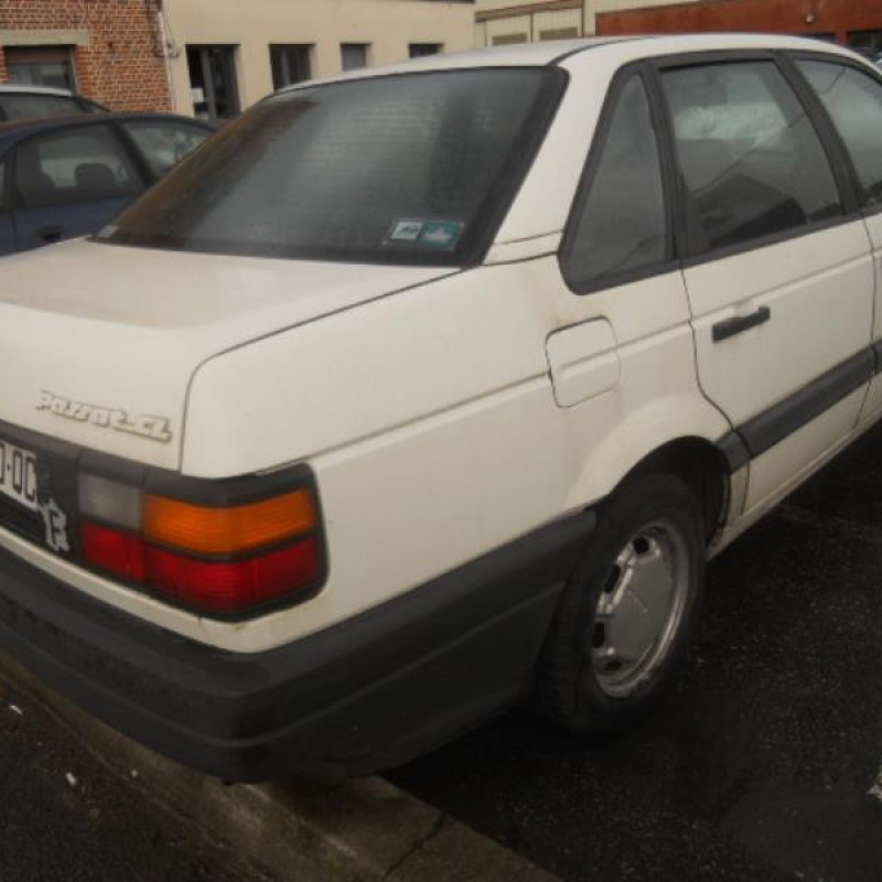 Pompe lave glace avant VOLKSWAGEN PASSAT 3 Photo n°6