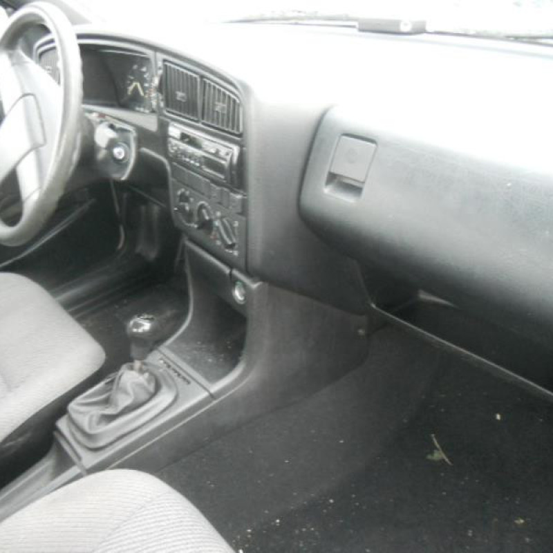 Pompe lave glace avant VOLKSWAGEN PASSAT 3 Photo n°8