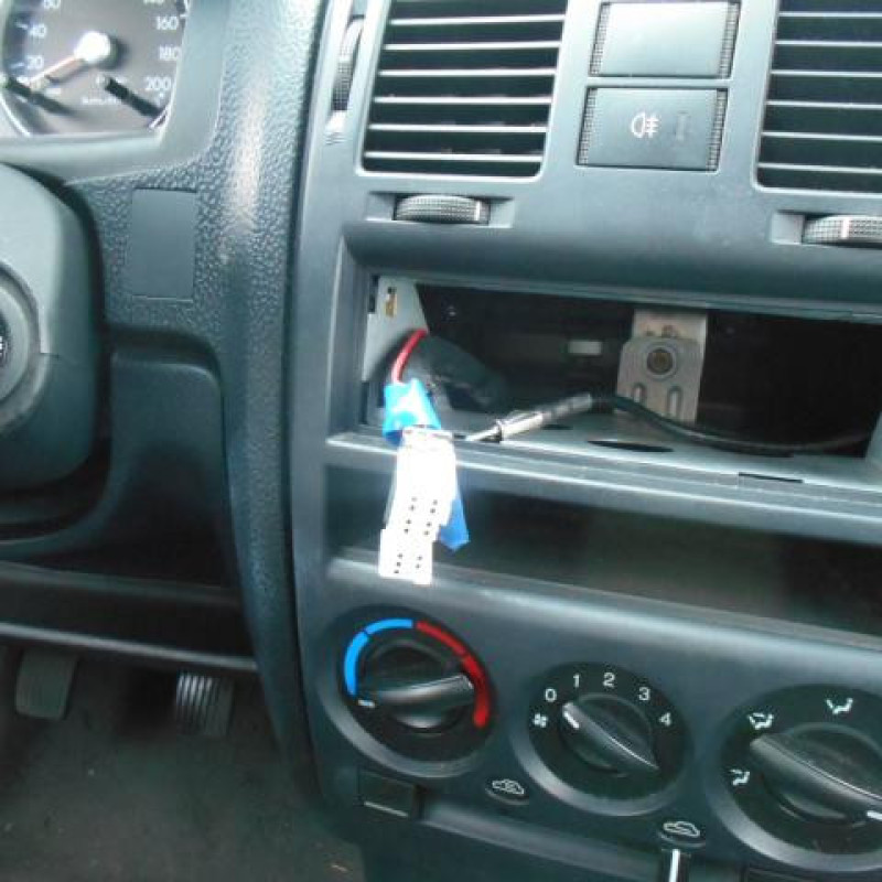 Serrure avant gauche HYUNDAI GETZ Photo n°9