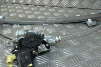 Leve vitre electrique avant droit HYUNDAI GETZ