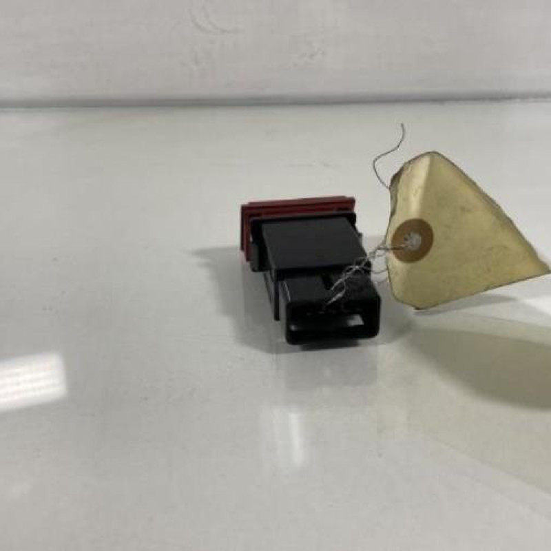 Bouton de warning HYUNDAI GETZ Photo n°3