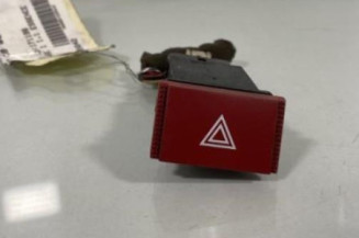 Bouton de warning HYUNDAI GETZ Photo n°1