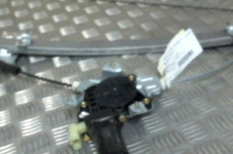 Leve vitre electrique avant droit HYUNDAI GETZ Photo n°1